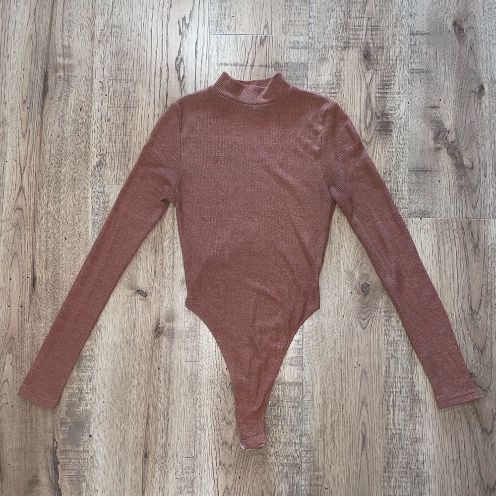 JLUXLABEL Copper Ribbed Long Sleeve Bodysuit